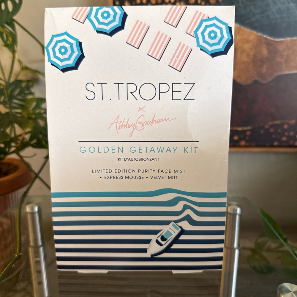 St. Tropez Golden Glow Set with Blue Accents